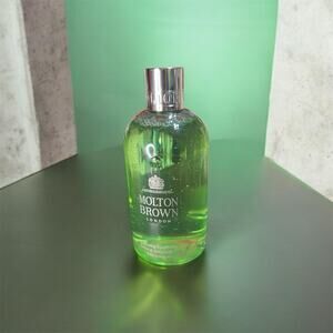 Molton Brown Infusing Eucalyptus Bath & Shower Gel 10fl Oz